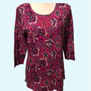 Kim Rogers red and blue floral t shirt.PM